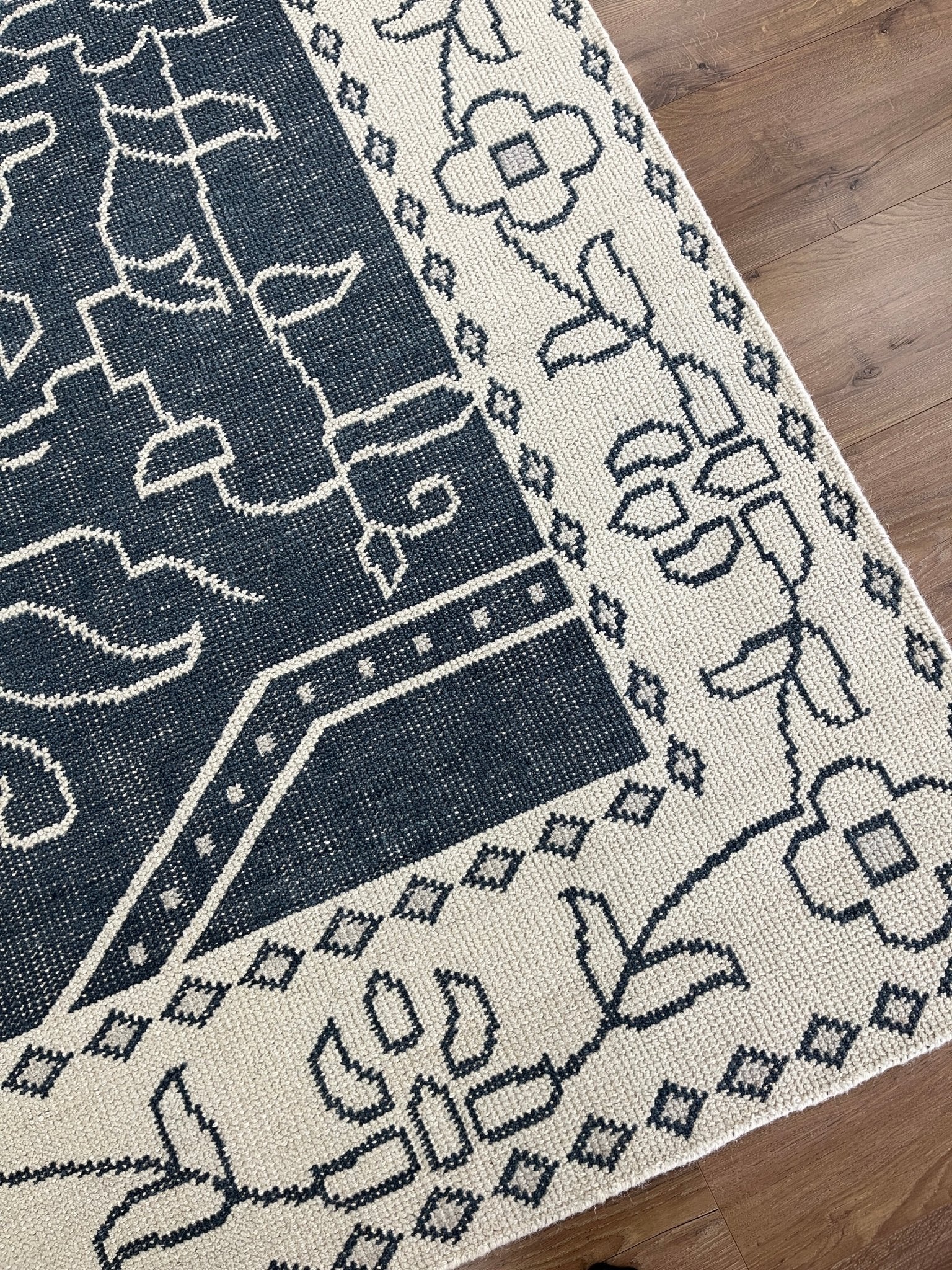 BARATH | 8 x 10 Ft - area rug - KAYMANTA | Luxury Rug Makers