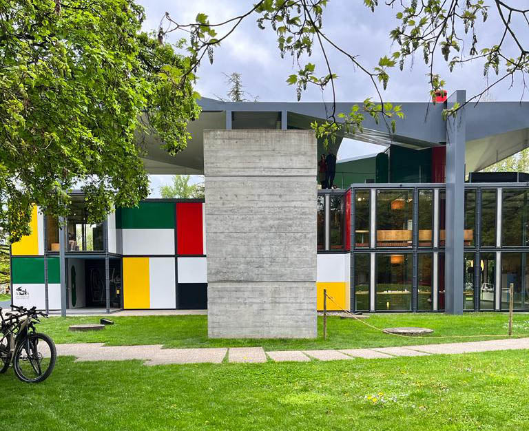 La Alfombra Pavillon, inspirada en el famoso Pavillon de Le Corbusier by Kaymanta, elaboración orgánica.