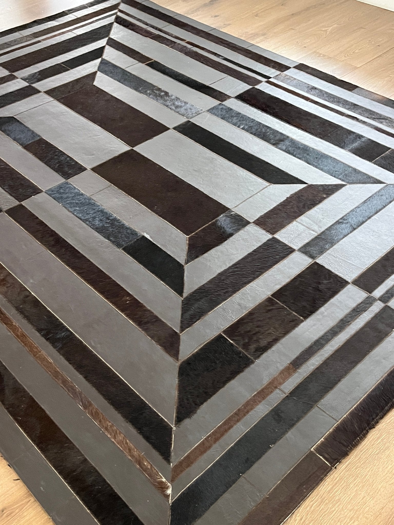Alcalá | 6 x 8 Ft - area rug - KAYMANTA | Luxury Rug Makers