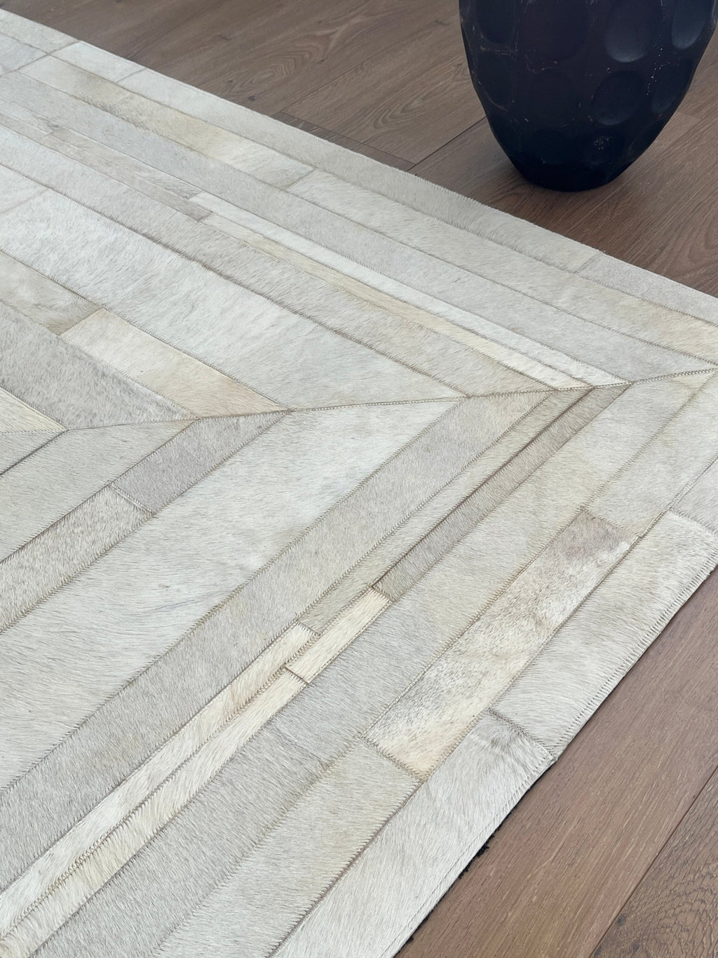Off White Cowhide Rug Alcalá Cowhide Rug – Off-White Leather, Ready for Immediate Delivery ...