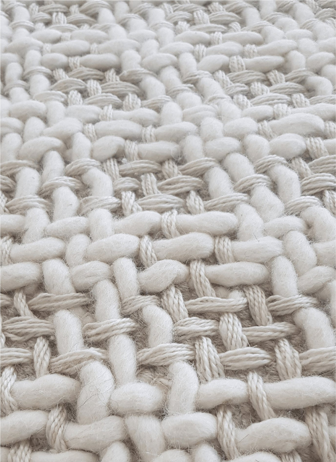 COCÒ - area rug - KAYMANTA | Luxury Rug Makers