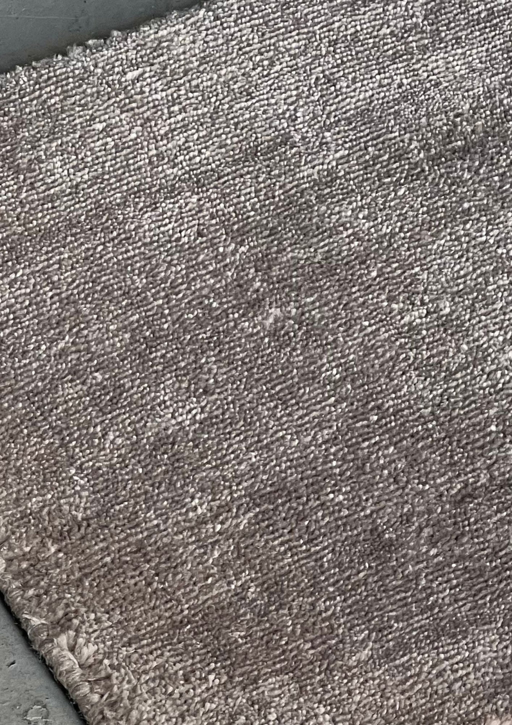 BREEZE Gray | 10 x 14 Ft - area rug - KAYMANTA | Luxury Rug Makers